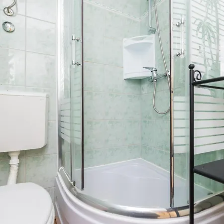 Apartament Rose 1 *